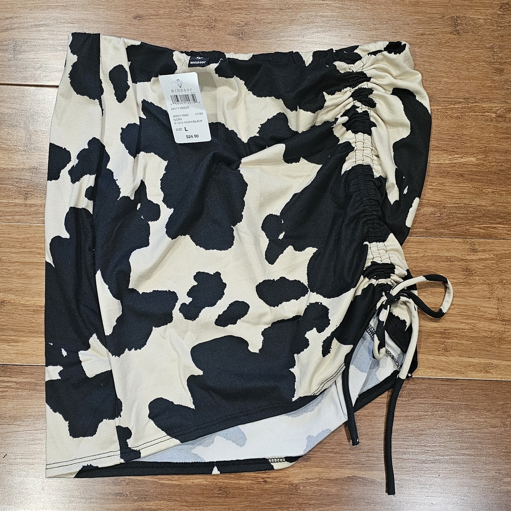 Windsor Ivory and Black Skirt
